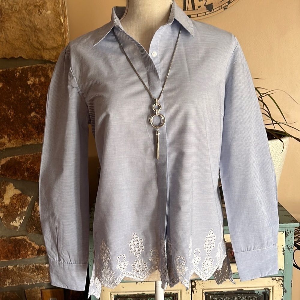 AMANDA Green Women’s Blue And White Striped Long Sleeve Button Up Top Size Small